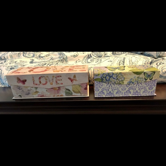2 decorative boxes - Picture 1 of 3